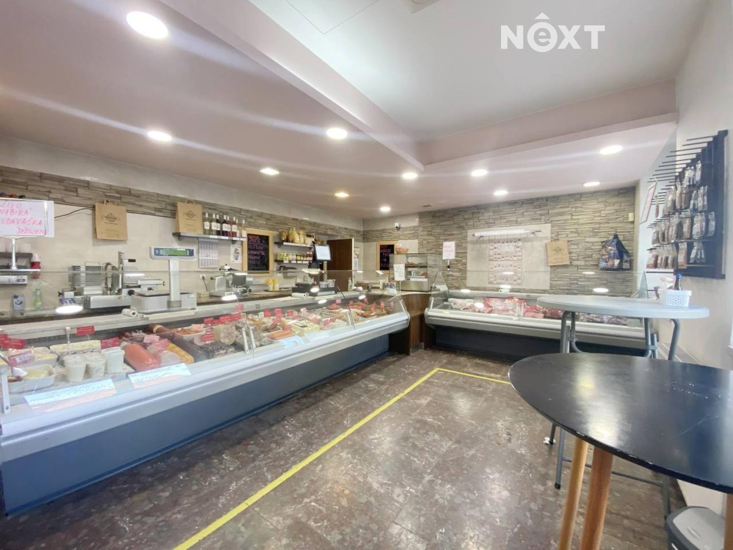 Pronájem komerční Obchodní prostory, 165㎡