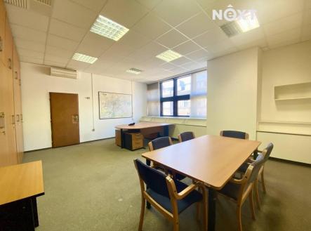 Pronájem kanceláře, 61 m²