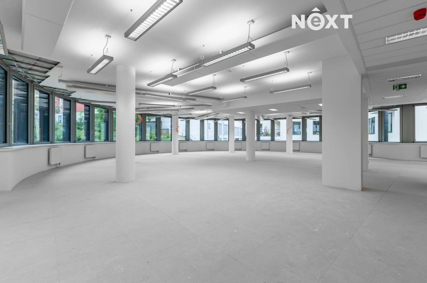 Pronájem komerční Kanceláře, 208㎡