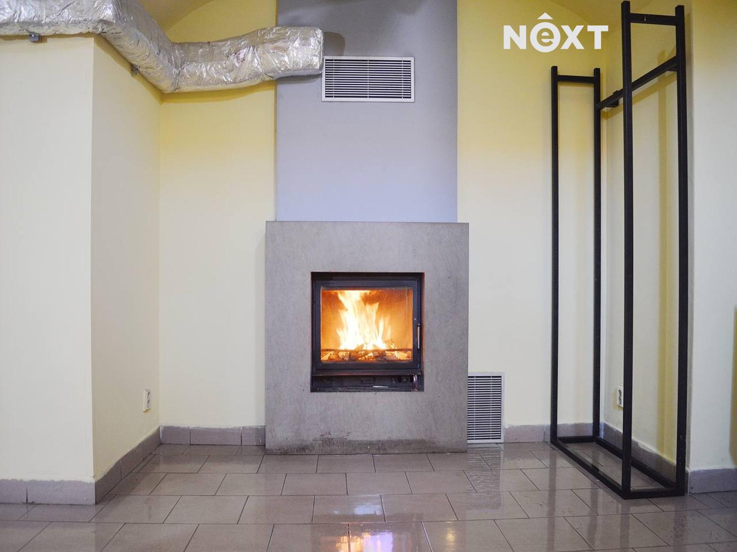 Pronájem komerční Obchodní prostory, 116㎡