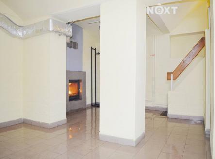 Pronájem komerčního objektu, obchodní centrum, 116 m²