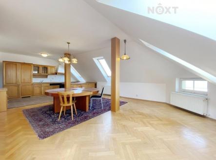 Pronájem bytu, 6+kk, 180 m²