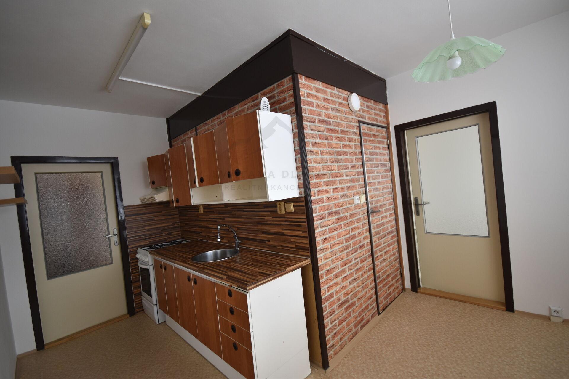 Pronájem prostorného bytu 3+1 s balkonem v Jeseníku