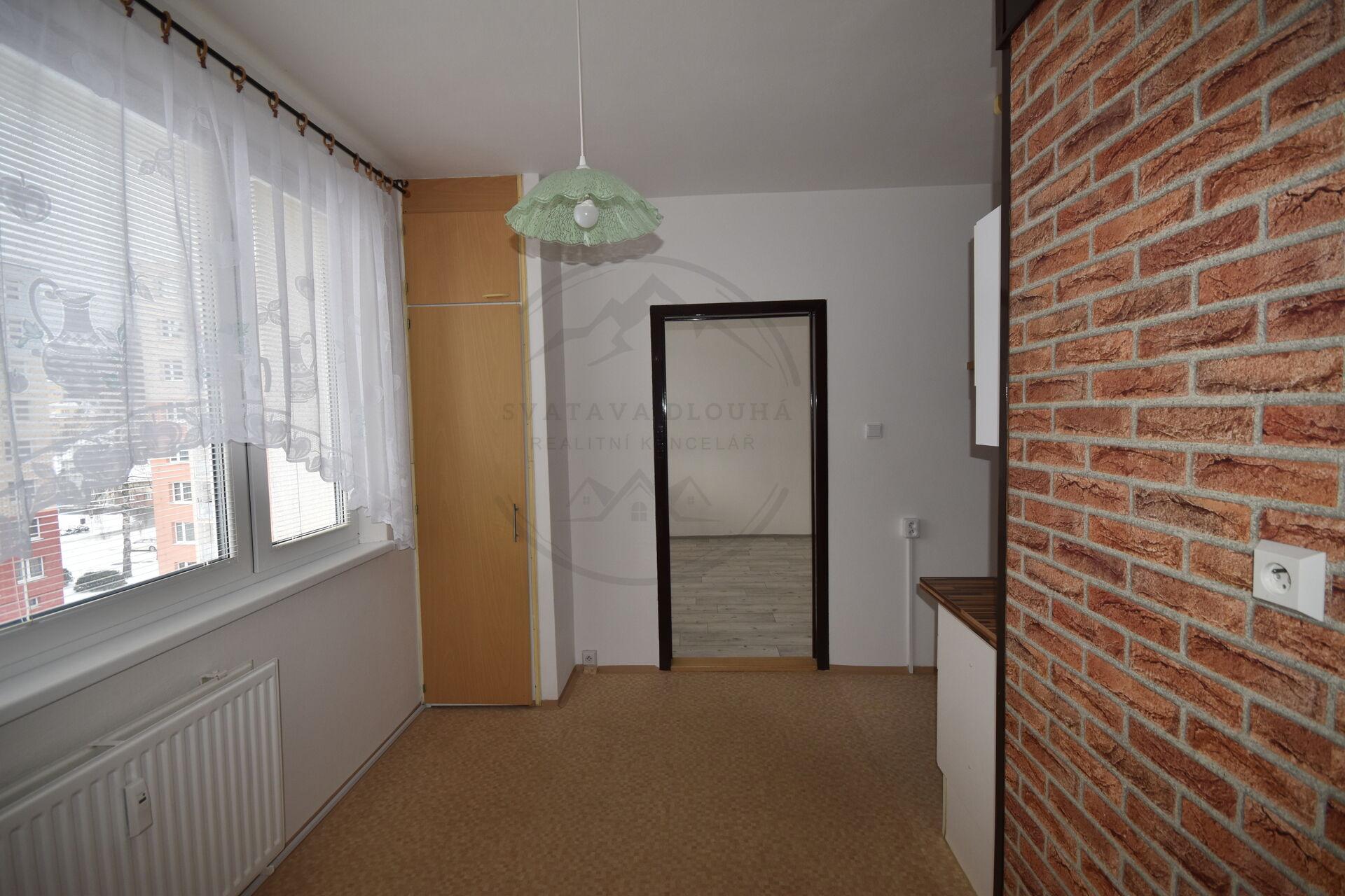 Pronájem prostorného bytu 3+1 s balkonem v Jeseníku