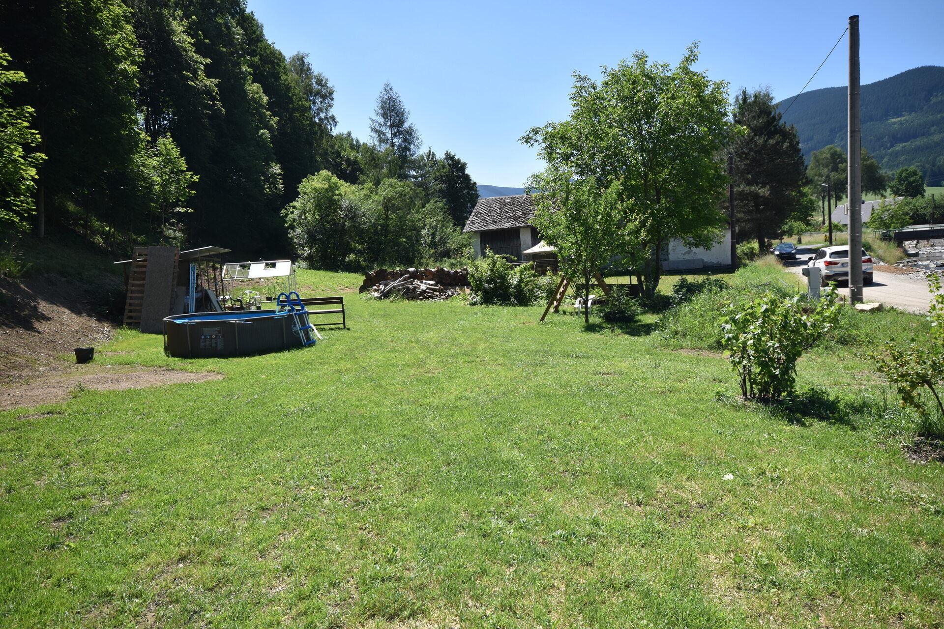 Nabízíme k prodeji stavební pozemek o výměře 960m2..
