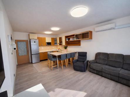 Prodej bytu, 4+kk, 80 m²