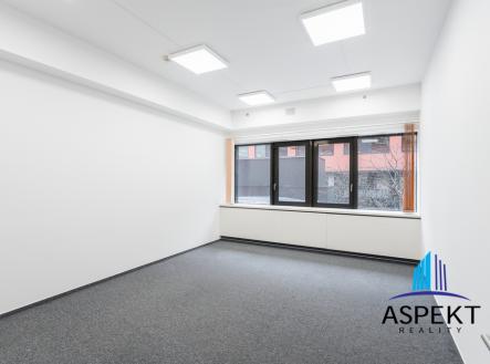 Pronájem kanceláře, 27 m²