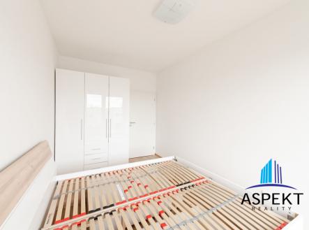 Pronájem bytu, 2+kk, 42 m²