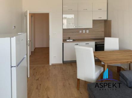 Pronájem bytu, 2+kk, 42 m²