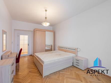 Pronájem bytu, 2+kk, 64 m²