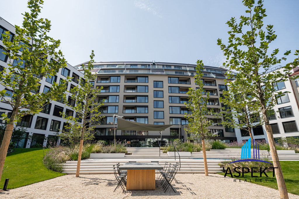 dma00202-hdr.jpg