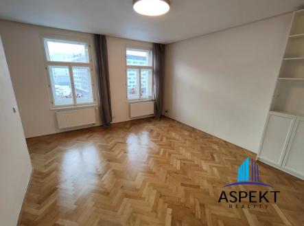 Pronájem bytu, 2+kk, 71 m²