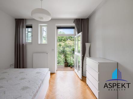 Pronájem bytu, 2+1, 71 m²