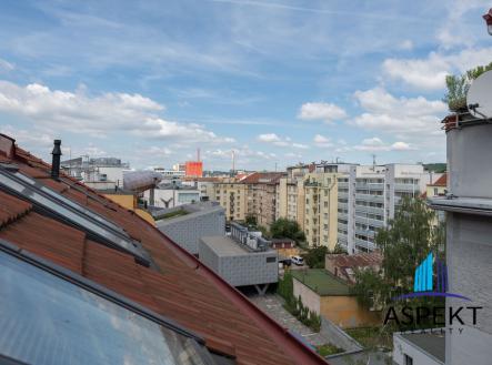 Pronájem bytu, 2+kk, 69 m²