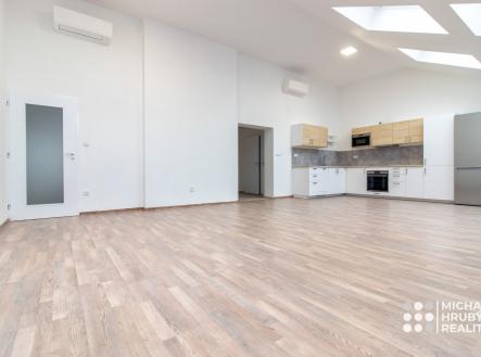 Pronájem bytu, 2+kk, 79 m²