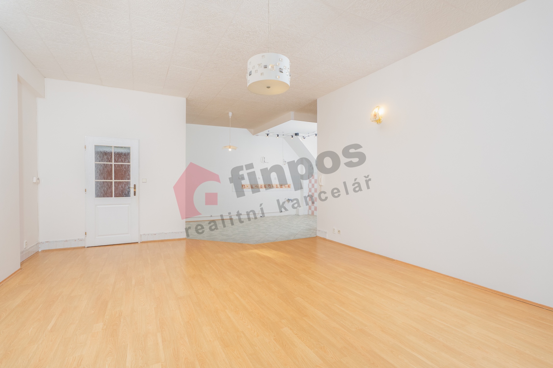 Byt 3+kk 92 m2 (v KN veden jako dvě  nebytové jednotky) + garážové stání Praha 6. Břevnov ul. Hoštál