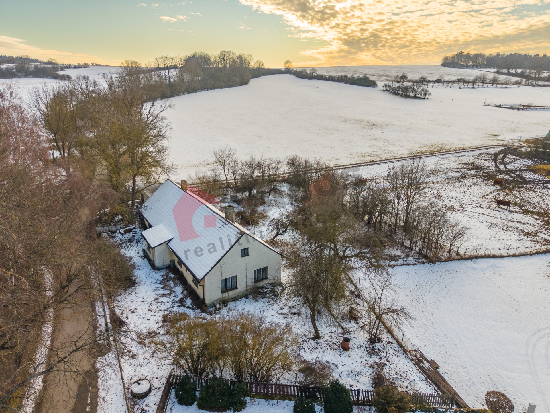 RD 141 m2 - garáží 49 m2 - pozemek 2404 m2 Svučice - Mišovice