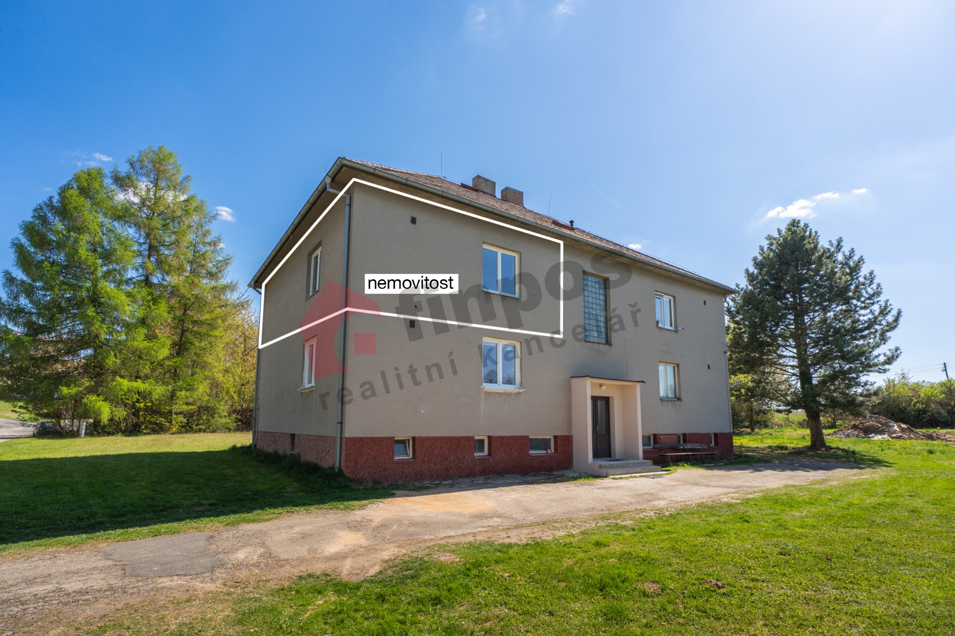 Byt 3+1 80 m2 + tři sklepní místnosti 18m2 v Daměnicích - Načeradec