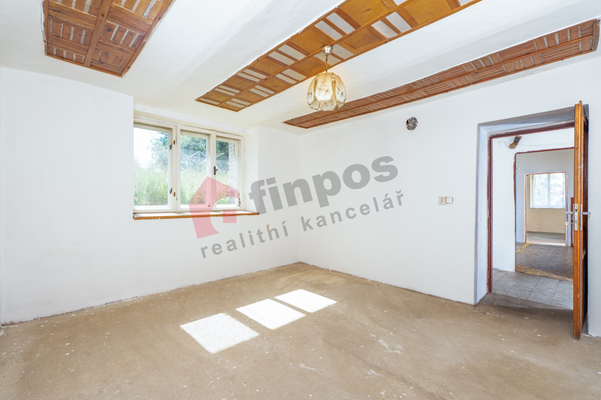 RD 140 m², garáž 55 m², stodola 106 m², pozemek 2 130 m² – Malý Ježov
