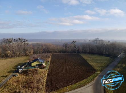 Prodej pozemku pro bydlení, 2 733 m²