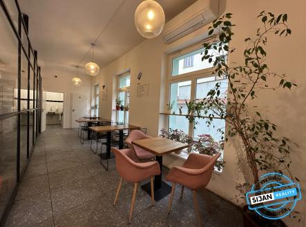 Pronájem restaurace, 166 m²