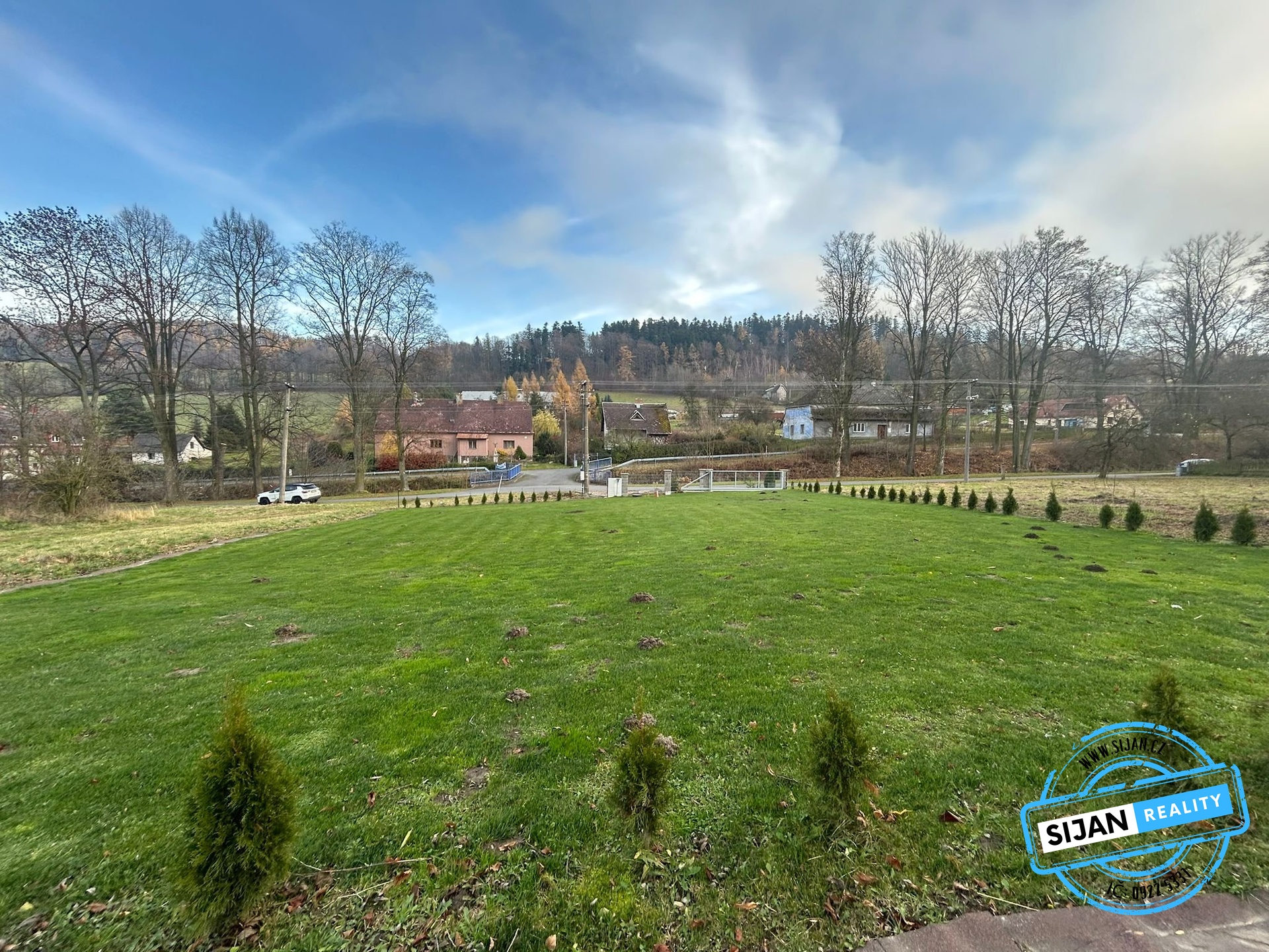 Výhled z vrchní části pozemku