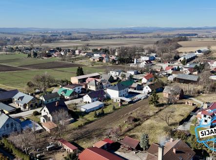 Prodej pozemku pro bydlení, 1 300 m²