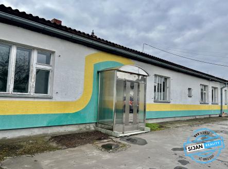 Pronájem kanceláře, 130 m²