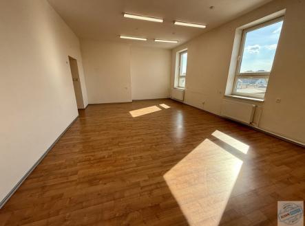 Pronájem kanceláře, 59 m²