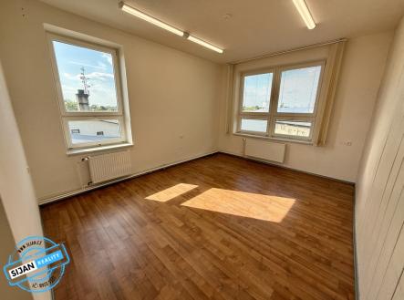 Pronájem kanceláře, 59 m²