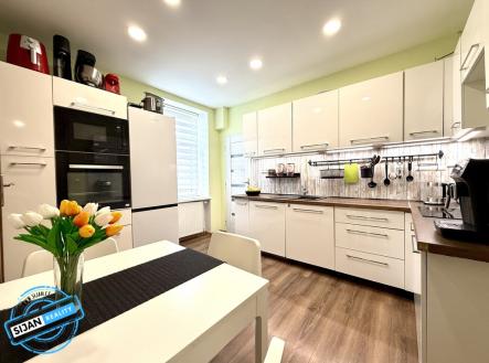 Prodej bytu, 4+1, 84 m²