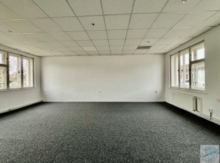 Pronájem kanceláře, 130 m²