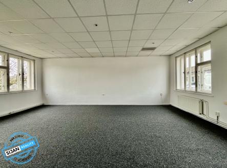 Pronájem kanceláře, 130 m²