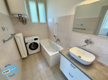 Pronájem bytu, 2+1, 86 m²