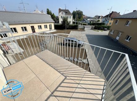 Pronájem bytu, 3+kk, 60 m²