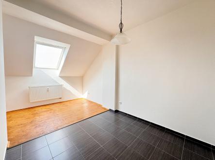 Pronájem bytu, 3+kk, 90 m²