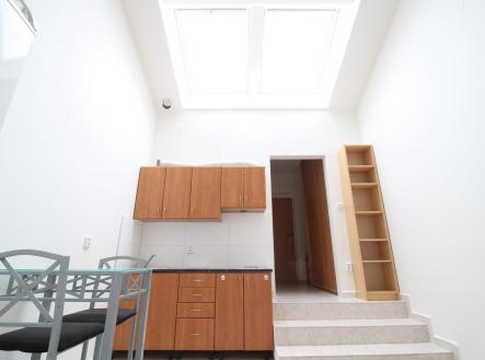 Pronájem bytu, 1+kk, 26 m² obrázek