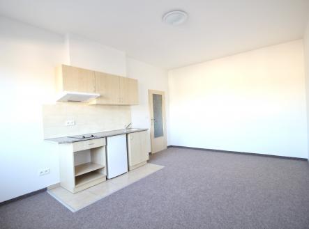 Pronájem bytu, 1+kk, 28 m²