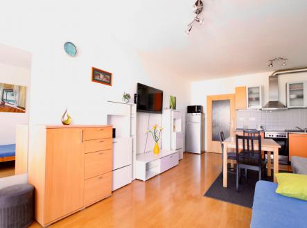 Pronájem bytu, 1+kk, 34 m²