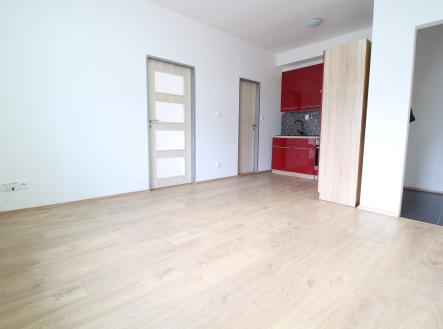 Pronájem bytu, 2+kk, 36 m²