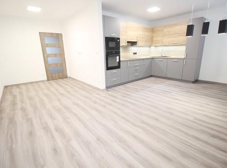 Pronájem bytu, 3+kk, 72 m²