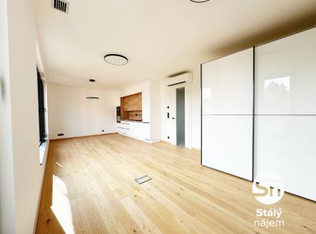 Pronájem bytu, 1+kk, 45 m²
