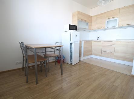 Pronájem bytu, 1+kk, 37 m²