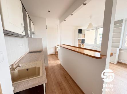 Pronájem bytu, 1+kk, 32 m²