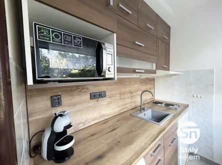 Pronájem bytu, 1+kk, 27 m²