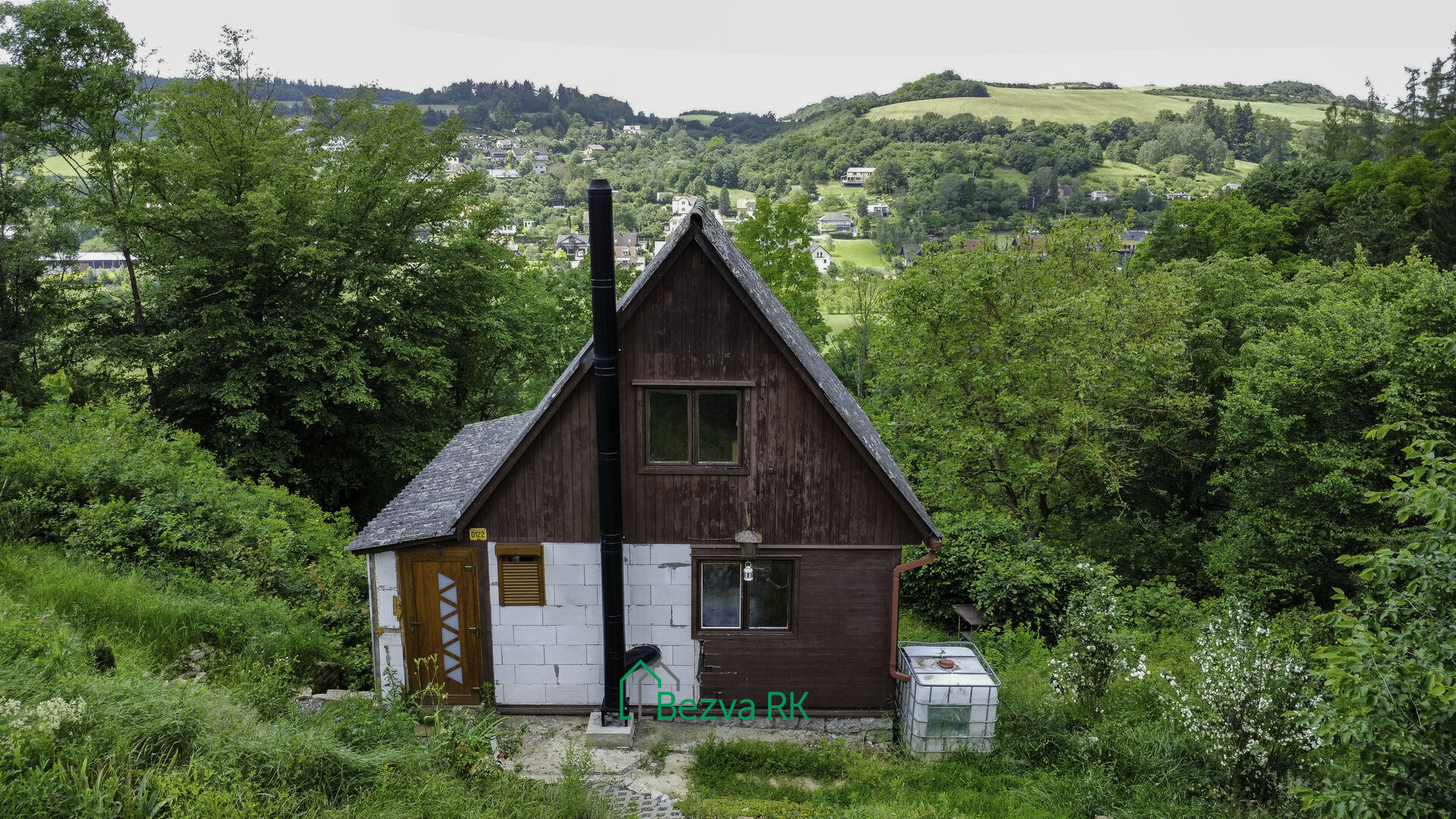 Prodej chaty 36m², pozemek 477m² Nižbor