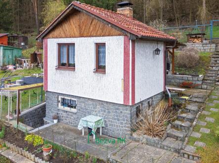 Prodej chaty 40m2 s vlastním pozemkem,  Beroun
