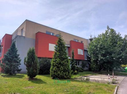 Pronájem bytu, 1+kk, 39 m² obrázek