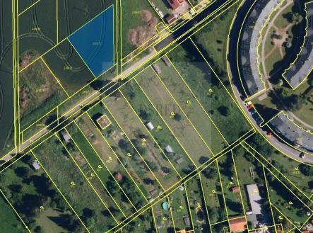 Prodej pozemku pro bydlení, 1 068 m²