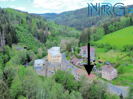 Prodej komerčního objektu, jiný, 1 090 m²